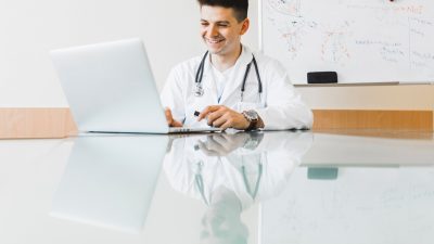 Os benefícios da contabilidade para médicos: como maximizar lucros e minimizar riscos - Meu Contador Online