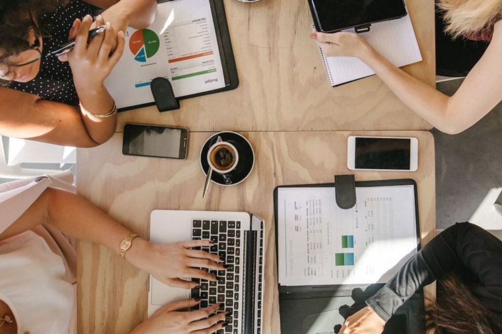 Localização da Empresa em 2026: Sede Física, Virtual ou Coworking? Como Economizar no Aluguel sem Comprometer o Crescimento - Meu Contador Online