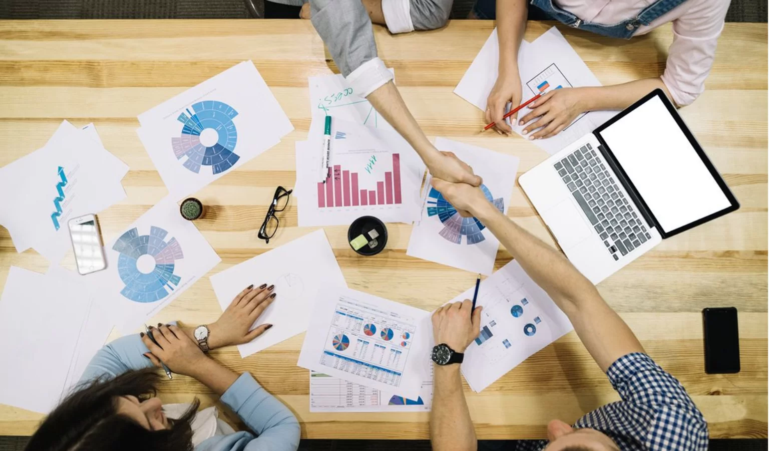 50 Nomes Criativos para Agência de Marketing Digital: Como Escolher o Nome Perfeito para Sua Marca - Meu Contador Online